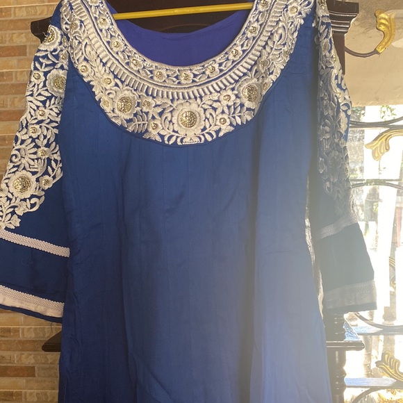 Royal blue embroidered A-line kurti - Picture 5 of 7